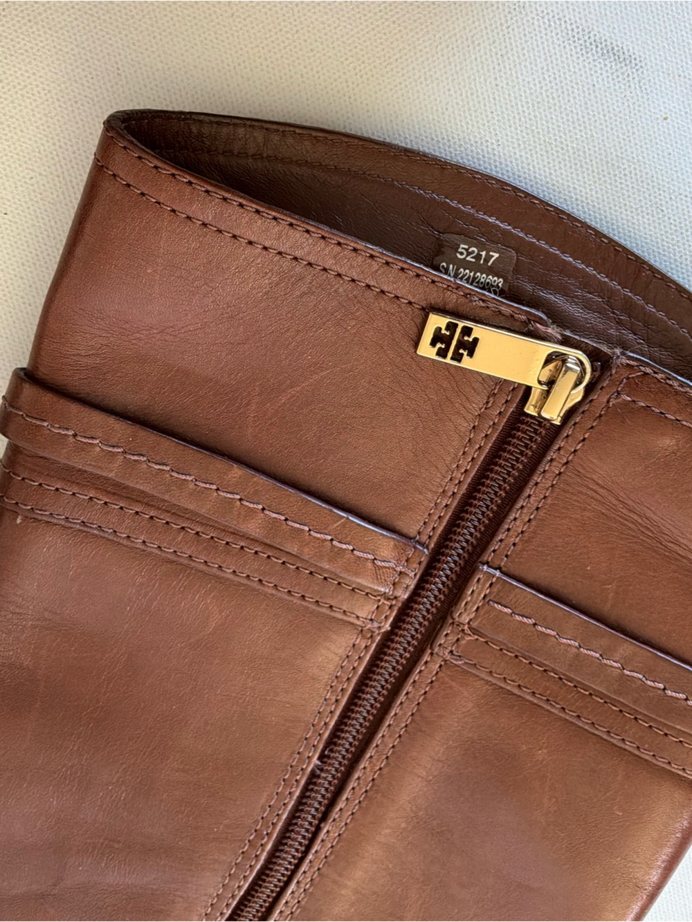 Tory Burch Brown Leather Riding Boots Gold Logo Medallion Size 8.5 M Brazil - Picture 7 of 13